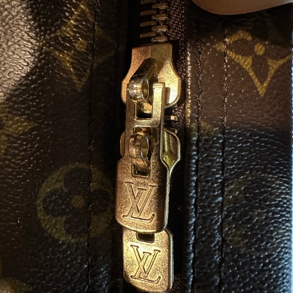 Louis Vuitton Sirius 50 Weekender Bag - Picture 8 of 11